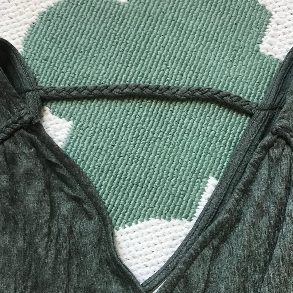 Universal Threads S Worn Once Adorable Romper - image 4